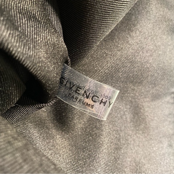 Givenchy Parfums Bag - Picture 8 of 9